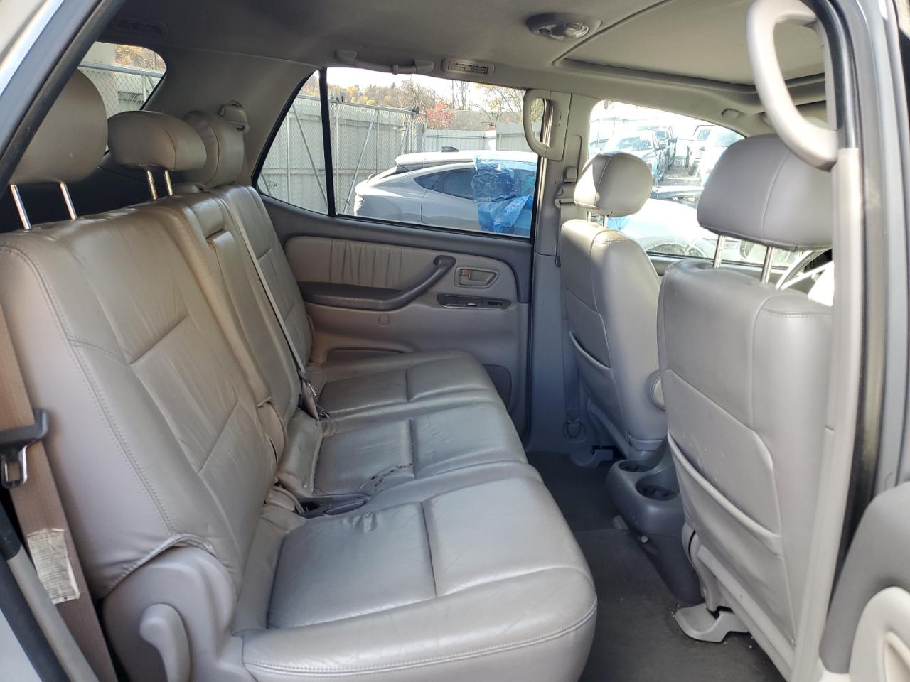 2001 Toyota Sequoia Limited VIN: 5TDBT48A31S004580 Lot: 86542045