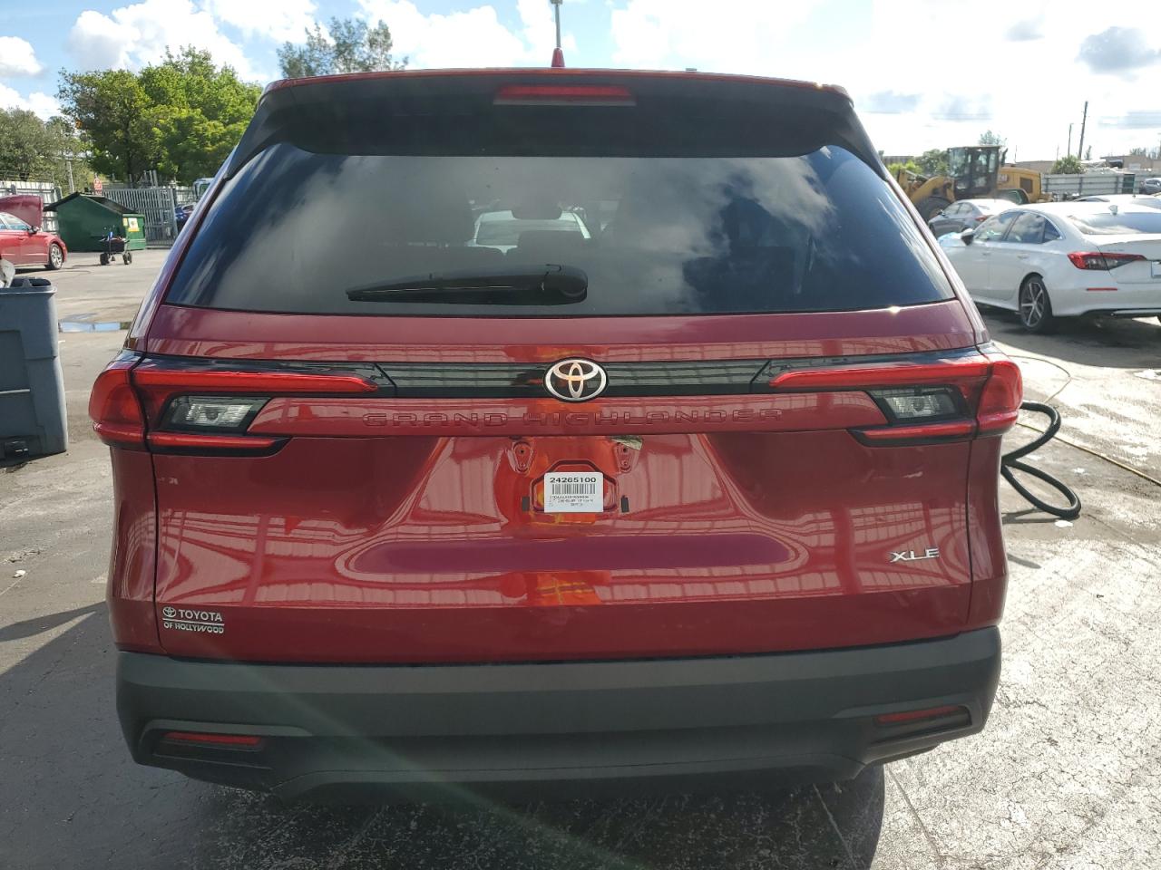 2024 Toyota Grand Highlander Xle VIN: 5TDAAAA56RS009006 Lot: 82344285