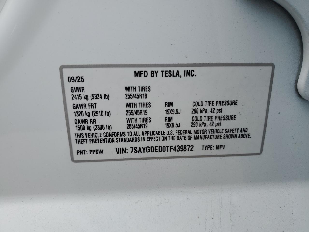 2026 Tesla Model Y VIN: 7SAYGDED0TF439872 Lot: 85552985