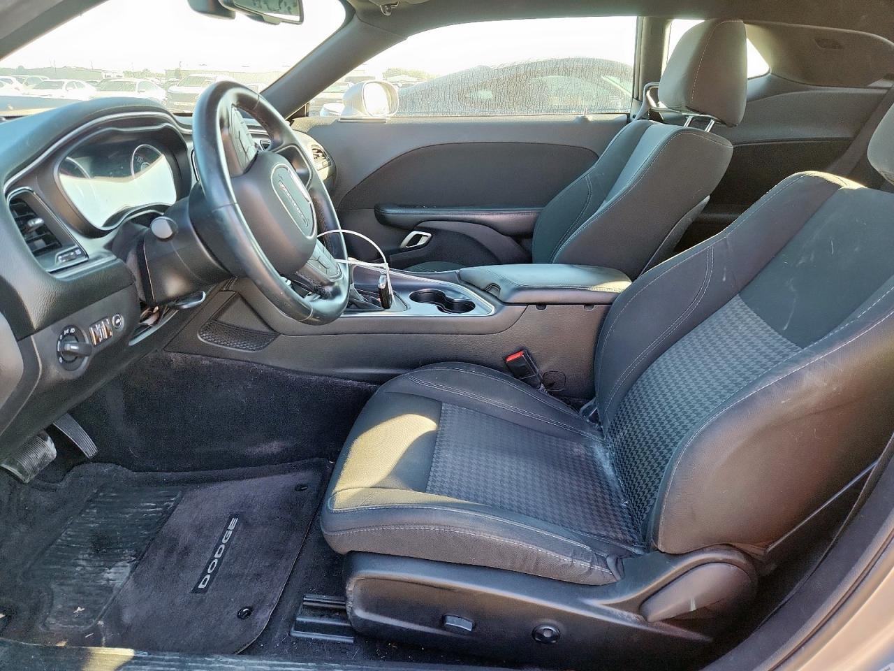 2016 Dodge Challenger Sxt VIN: 2C3CDZAG1GH119316 Lot: 90743125