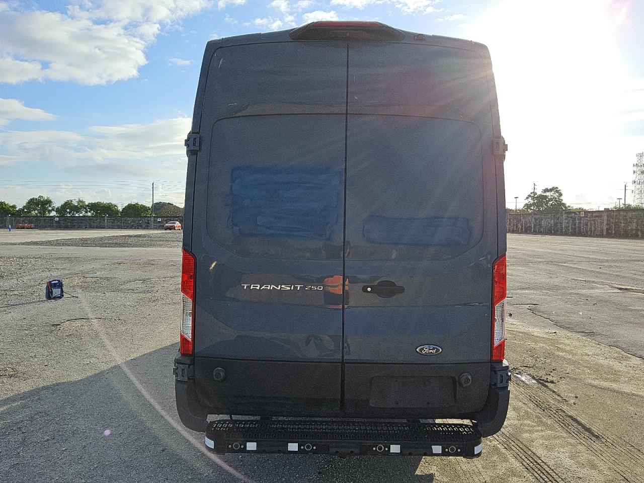 2020 Ford Transit T-250 VIN: 1FTBR3X80LKB04105 Lot: 84180935