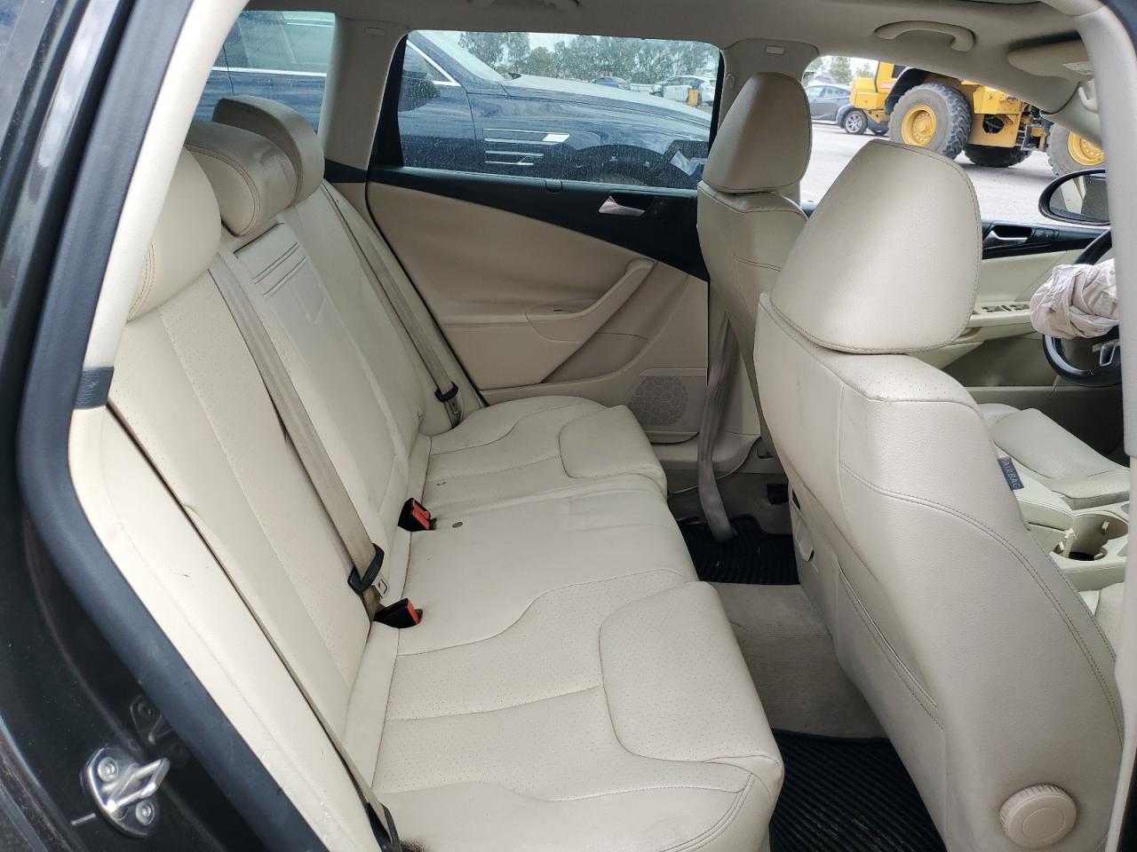 2010 Volkswagen Passat Komfort VIN: WVWXM7AN5AE108771 Lot: 85704375