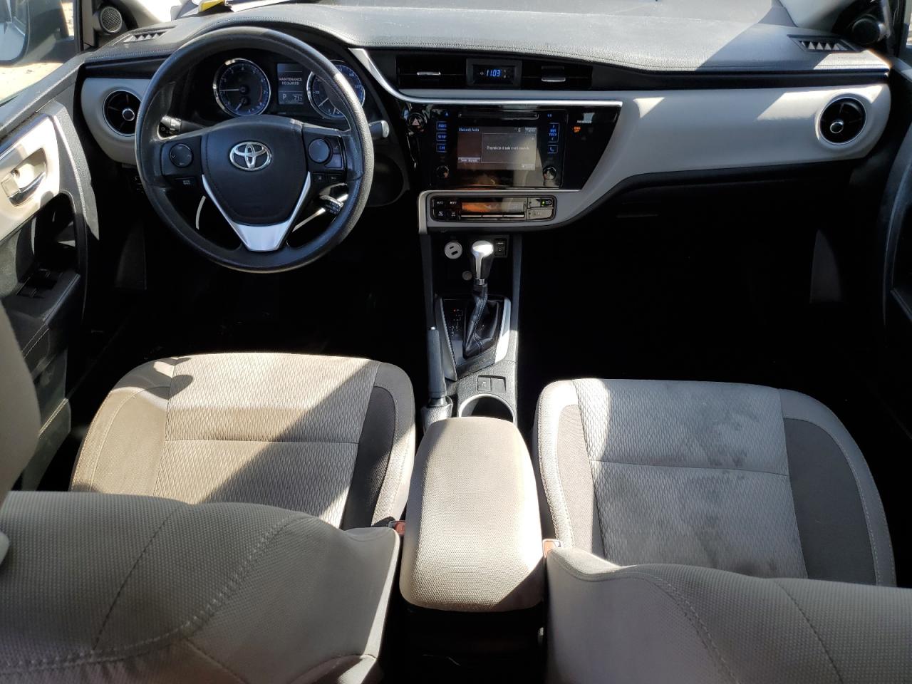 2017 Toyota Corolla L VIN: 2T1BURHE2HC845211 Lot: 84938015