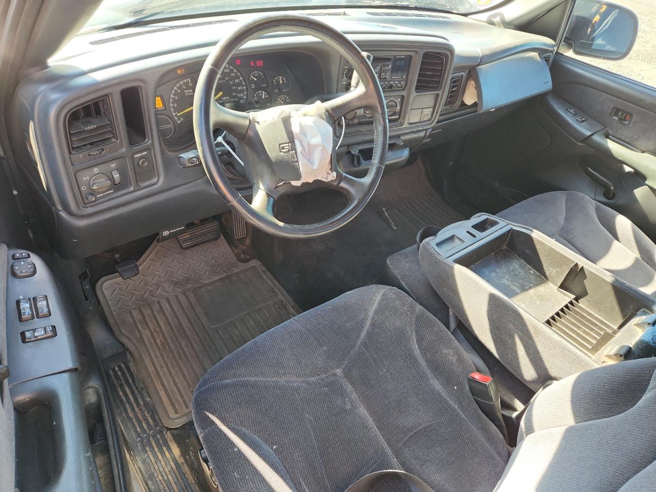 2000 GMC New Sierra C1500 VIN: 1GTEC14T3YZ180119 Lot: 86122935