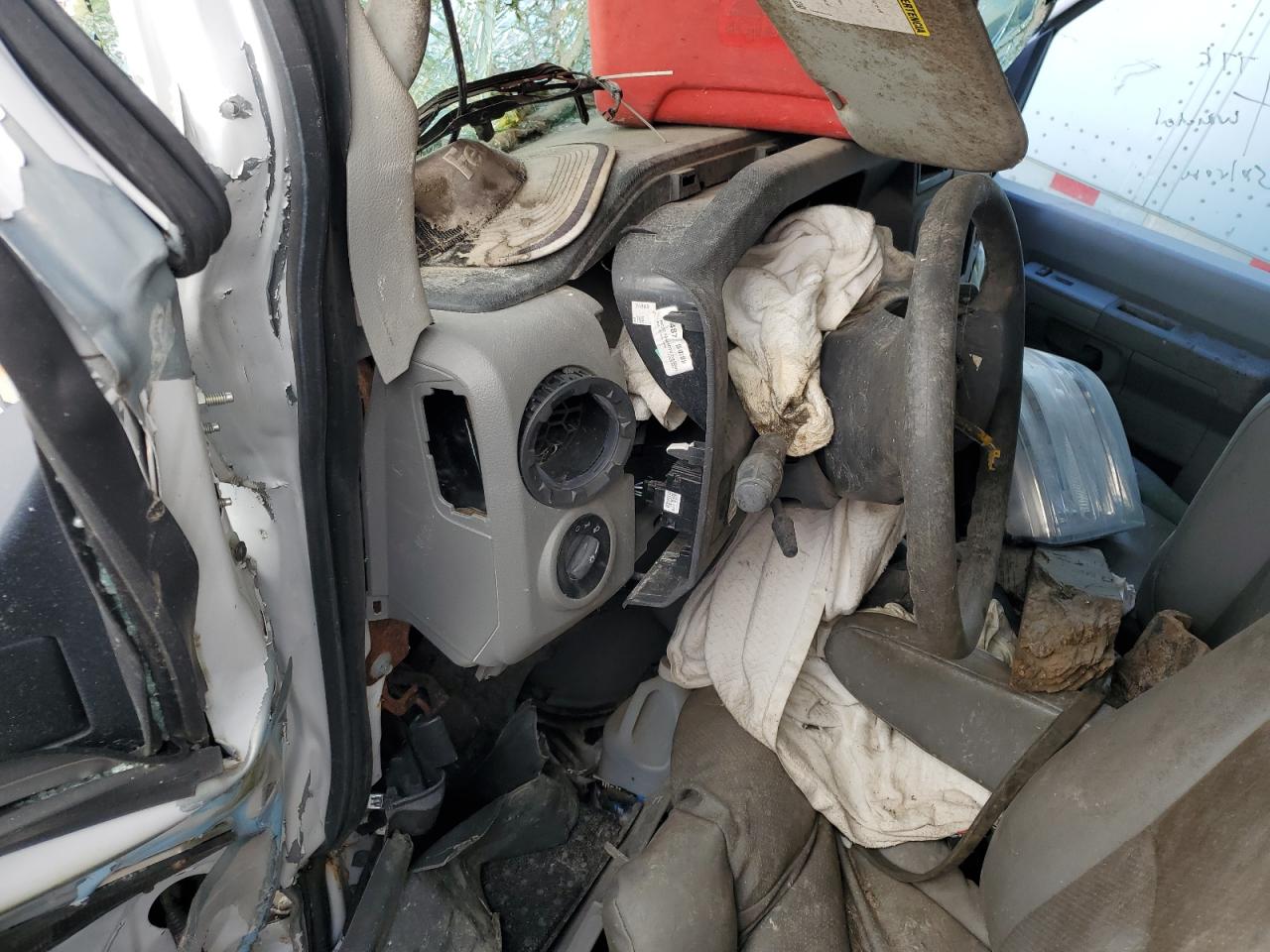 2019 Ford E350 Box Truck VIN: 1FDWE3F66KDC37804 Lot: 84608735