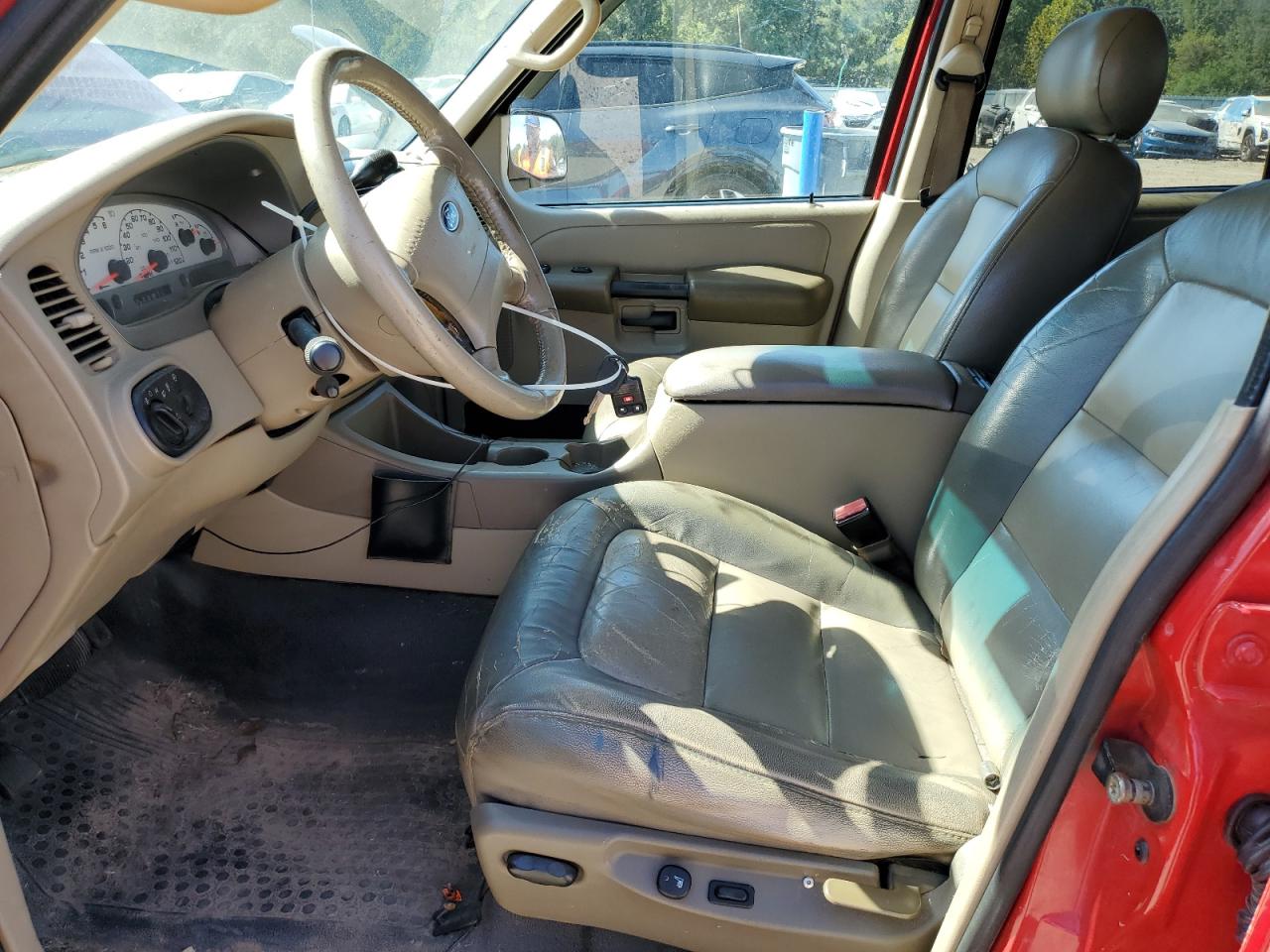 2005 Ford Explorer VIN: 1FMDU77KX5UA70770 Lot: 85867895