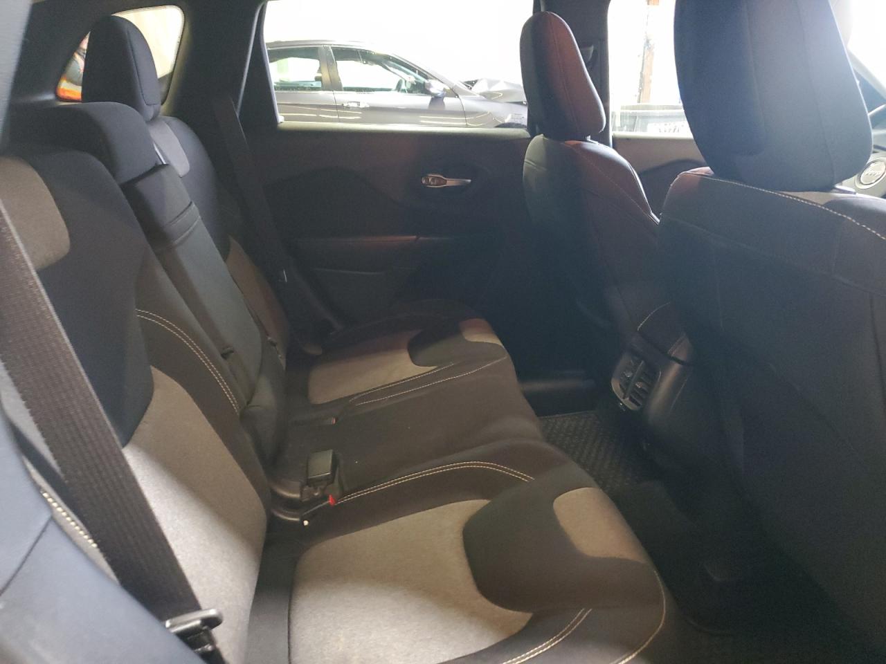 2014 Jeep Cherokee Latitude VIN: 1C4PJMCB1EW216749 Lot: 87217855