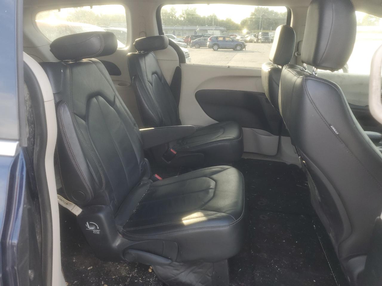 2020 Chrysler Pacifica Touring L VIN: 2C4RC1BG3LR172967 Lot: 84915825