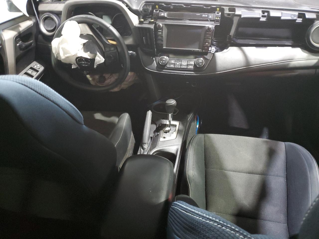 2017 Toyota Rav4 Xle VIN: 2T3RFREV2HW595634 Lot: 85140055