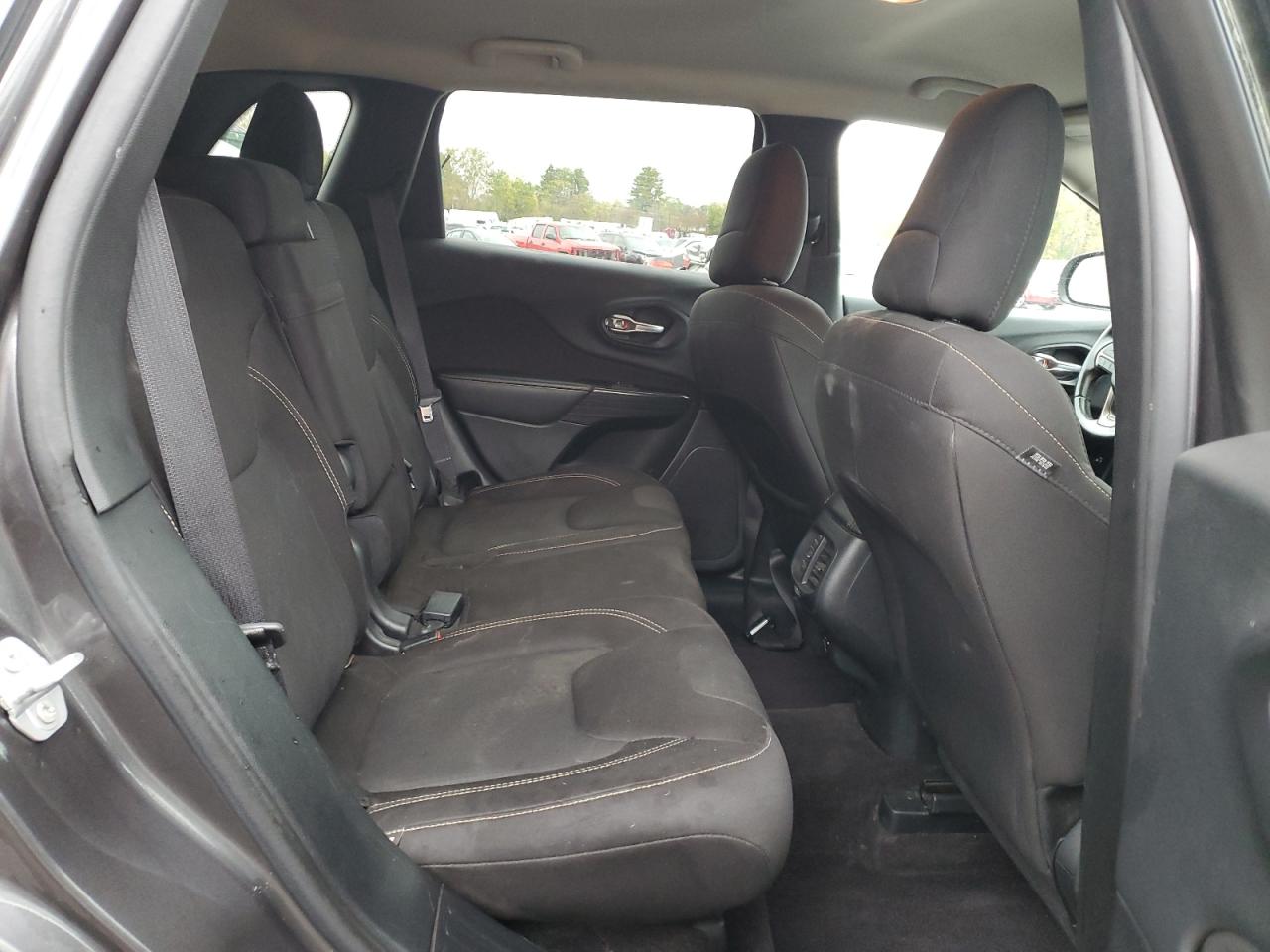 2016 Jeep Cherokee Latitude VIN: 1C4PJMCB1GW260785 Lot: 86282705