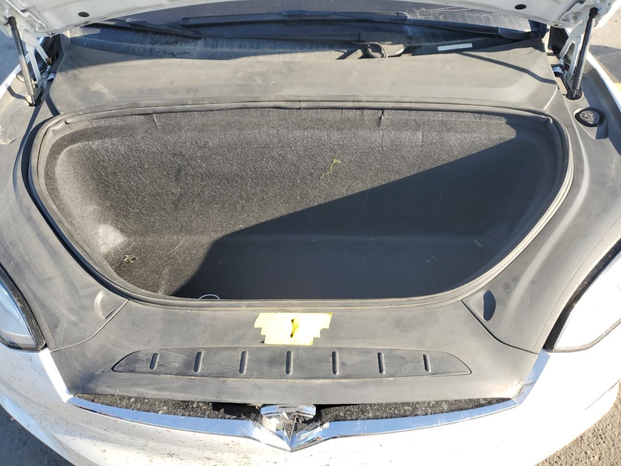 2020 Tesla Model X VIN: 5YJXCAE25LF303657 Lot: 85785805