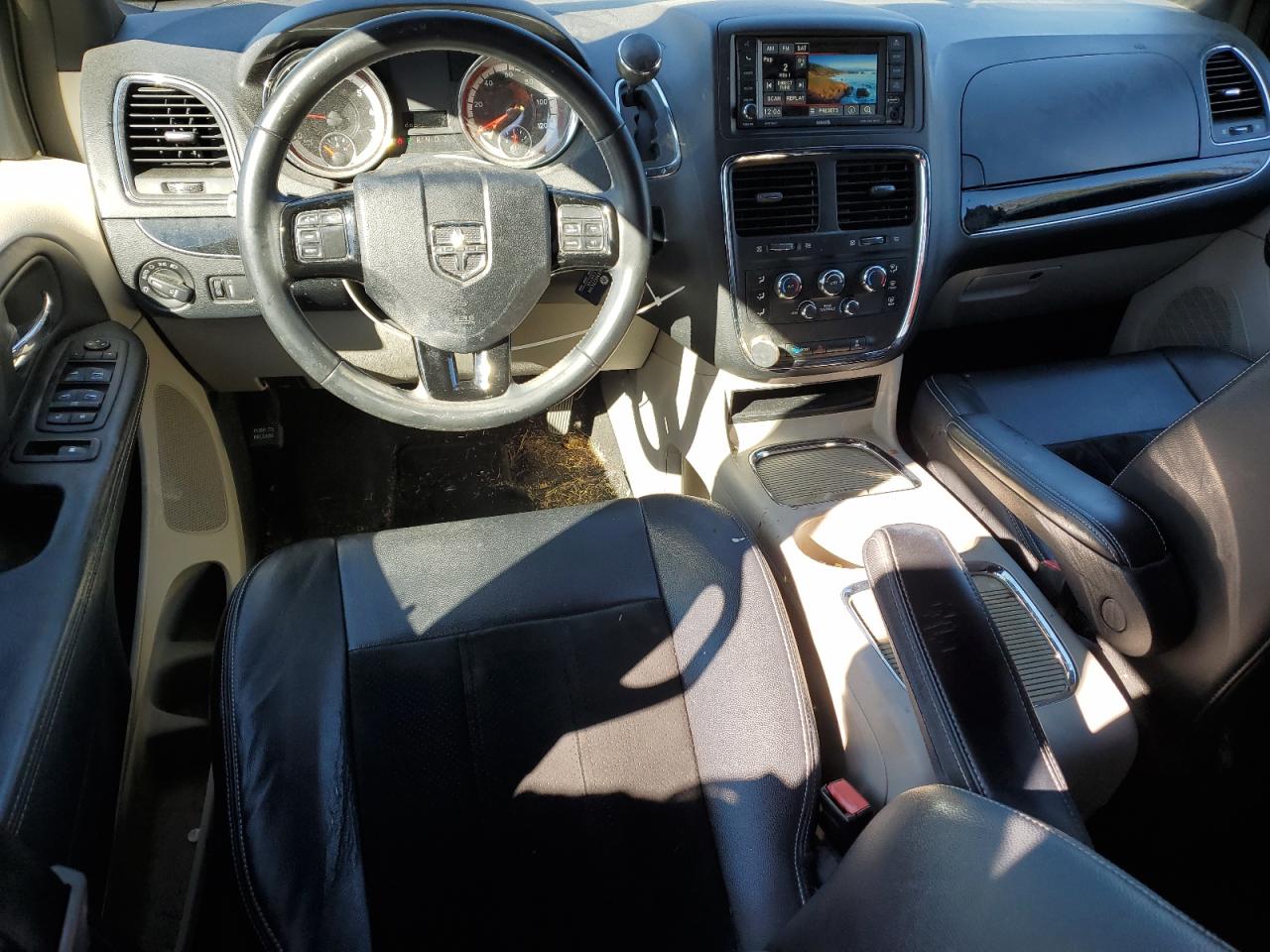 2017 Dodge Grand Caravan Sxt VIN: 2C4RDGCG8HR692880 Lot: 82587425