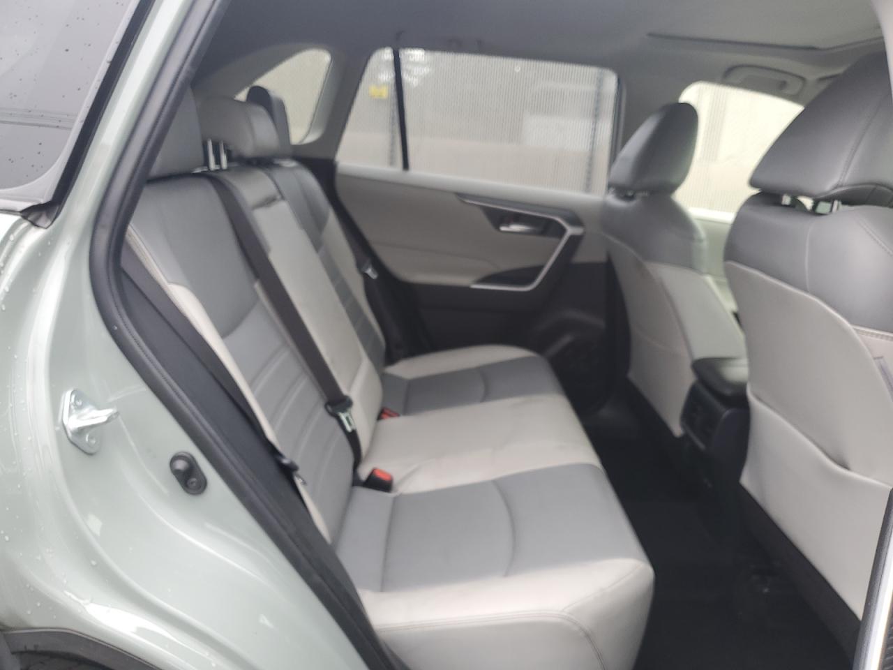 2021 Toyota Rav4 Xle Premium VIN: JTMA1RFV0MD071822 Lot: 82289065