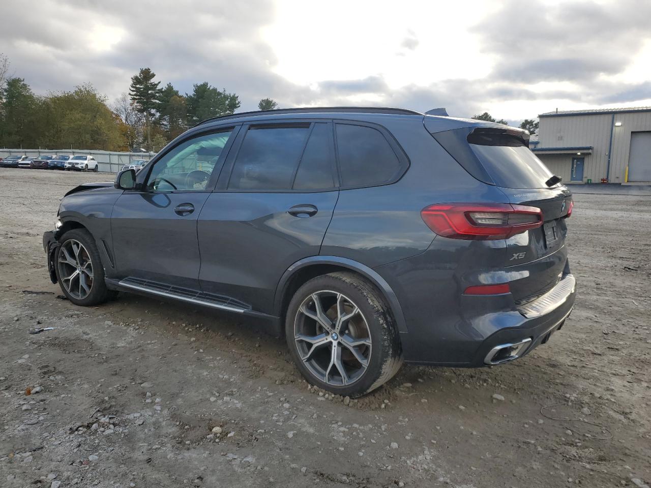 Фото: 5UXCR6C59KLL12931