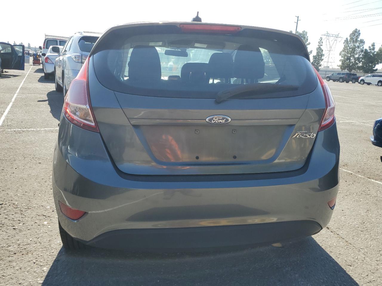 2015 Ford Fiesta Se VIN: 3FADP4EJ3FM111319 Lot: 85410005