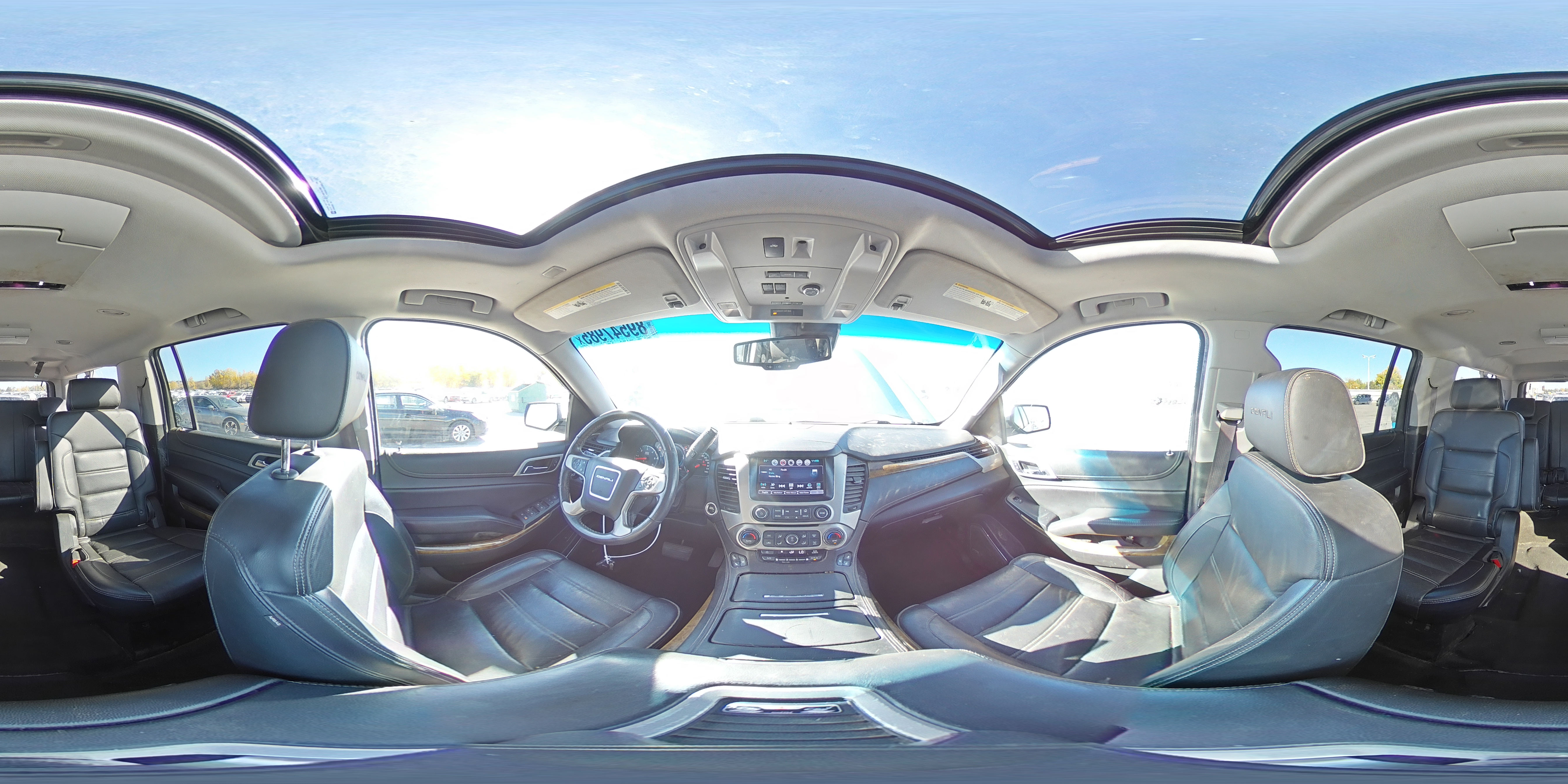 2017 GMC Yukon Xl Denali VIN: 1GKS2HKJ2HR193965 Lot: 89547985