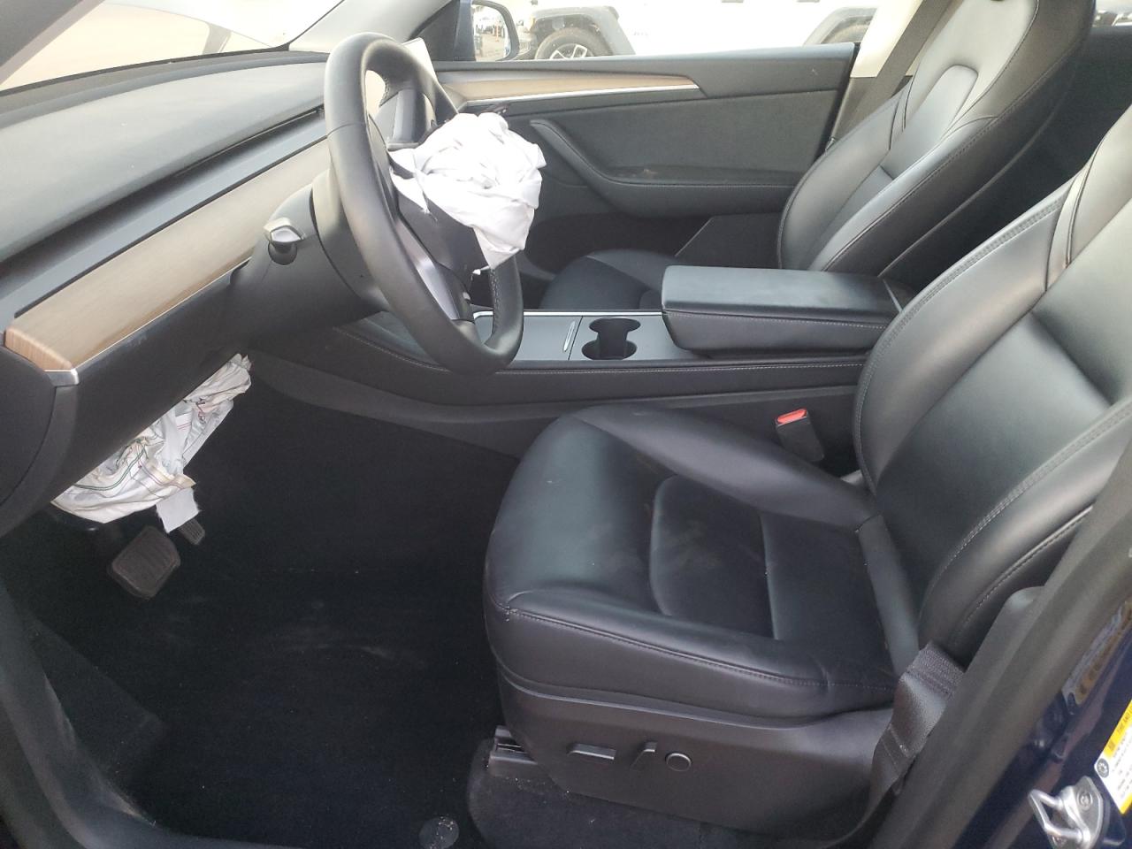 2022 Tesla Model Y VIN: 7SAYGDEE9NA011923 Lot: 90292175