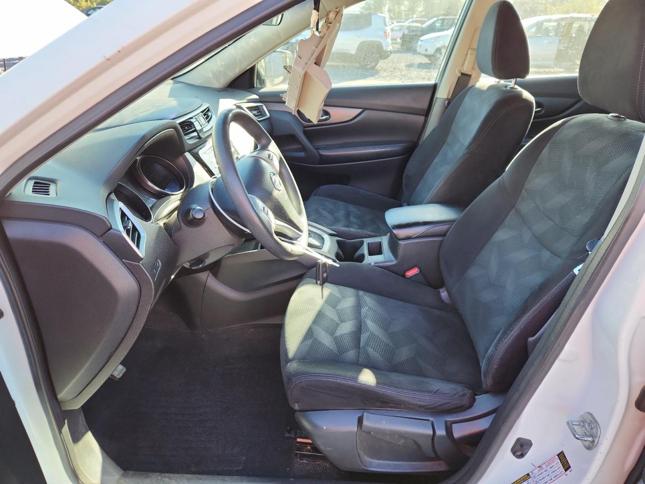 2014 Nissan Rogue S VIN: 5N1AT2MV0EC825258 Lot: 82183085