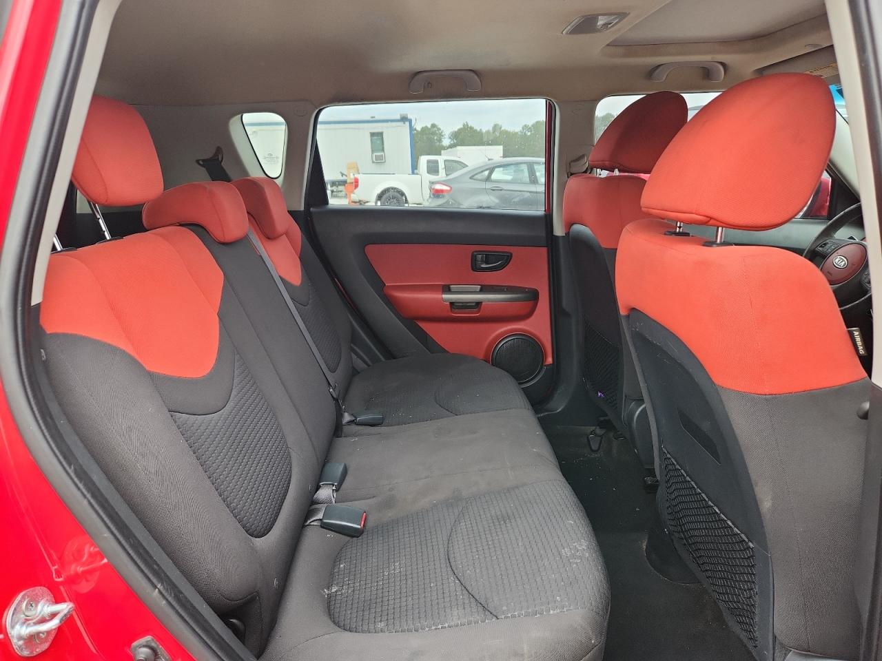 2010 Kia Soul + VIN: KNDJT2A25A7035195 Lot: 85944535