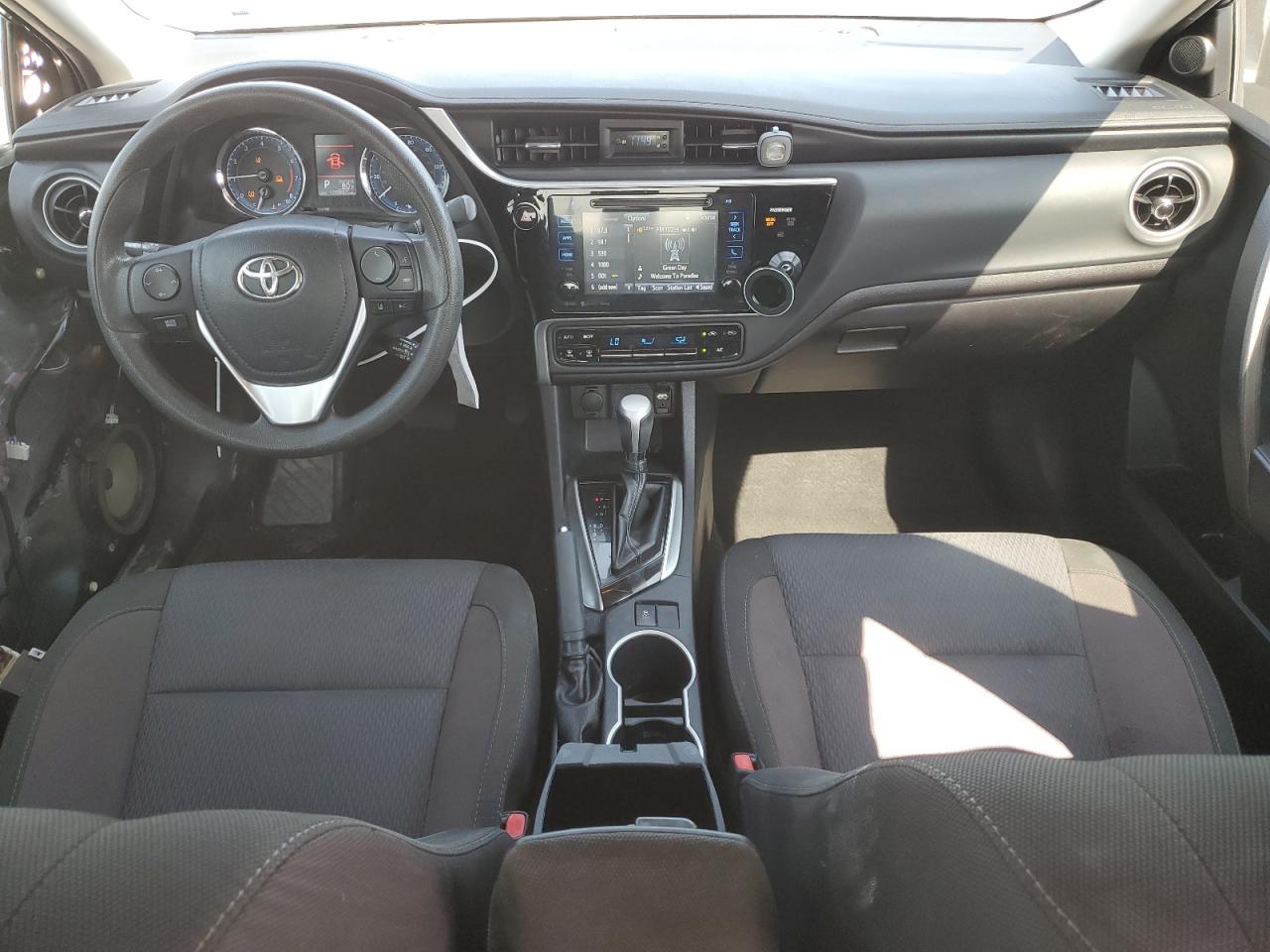2017 Toyota Corolla L VIN: 2T1BURHE8HC806199 Lot: 84937375