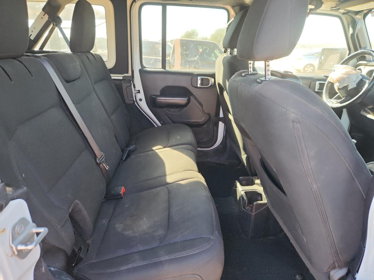 2020 Jeep Wrangler Unlimited Sport VIN: 1C4HJXDG6LW260548 Lot: 84940585