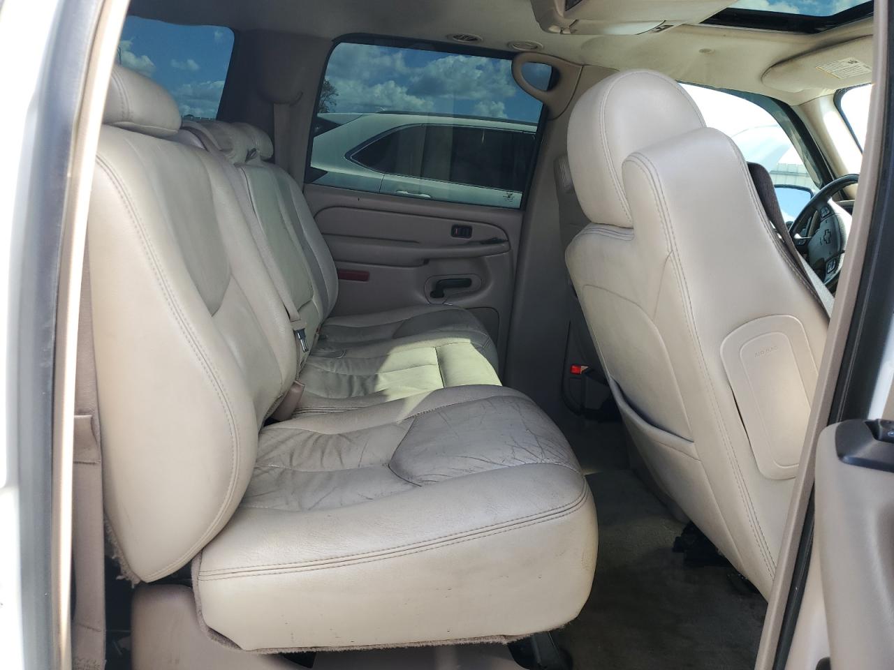 2006 Chevrolet Suburban C1500 VIN: 1GNEC16ZX6J125056 Lot: 81976985