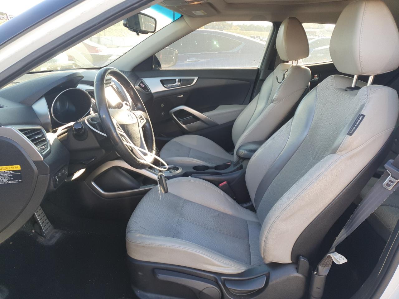 2013 Hyundai Veloster VIN: KMHTC6AD5DU121495 Lot: 84990555