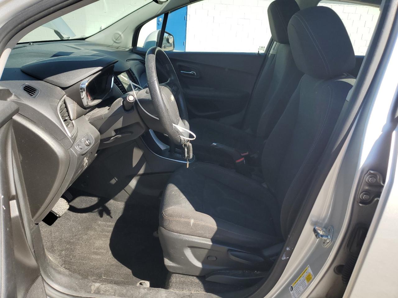 2018 Chevrolet Trax Ls VIN: KL7CJNSB4JB715484 Lot: 81967585