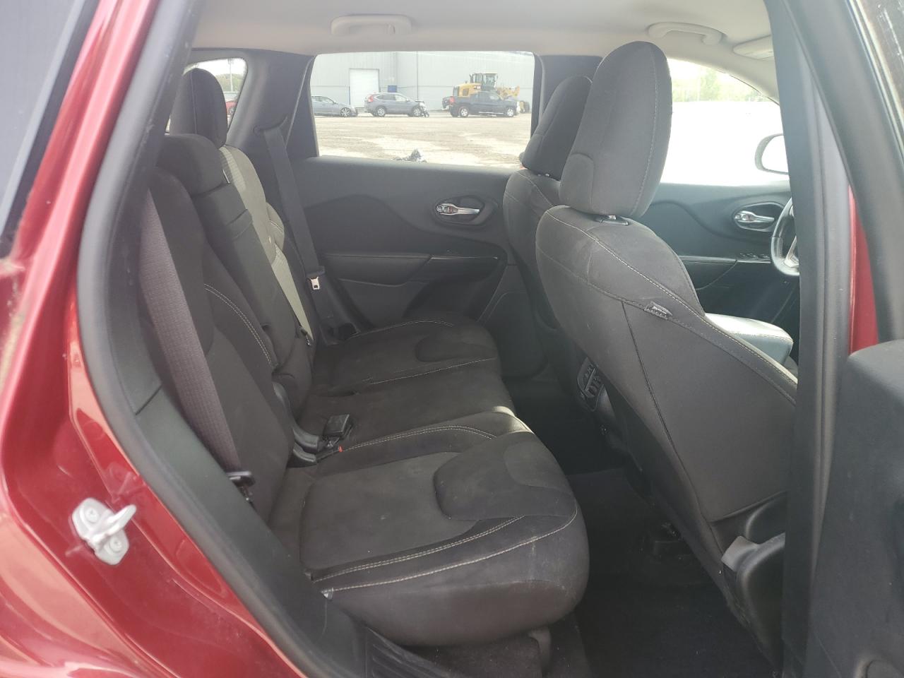 2016 Jeep Cherokee Latitude VIN: 1C4PJMCB8GW367459 Lot: 84356745