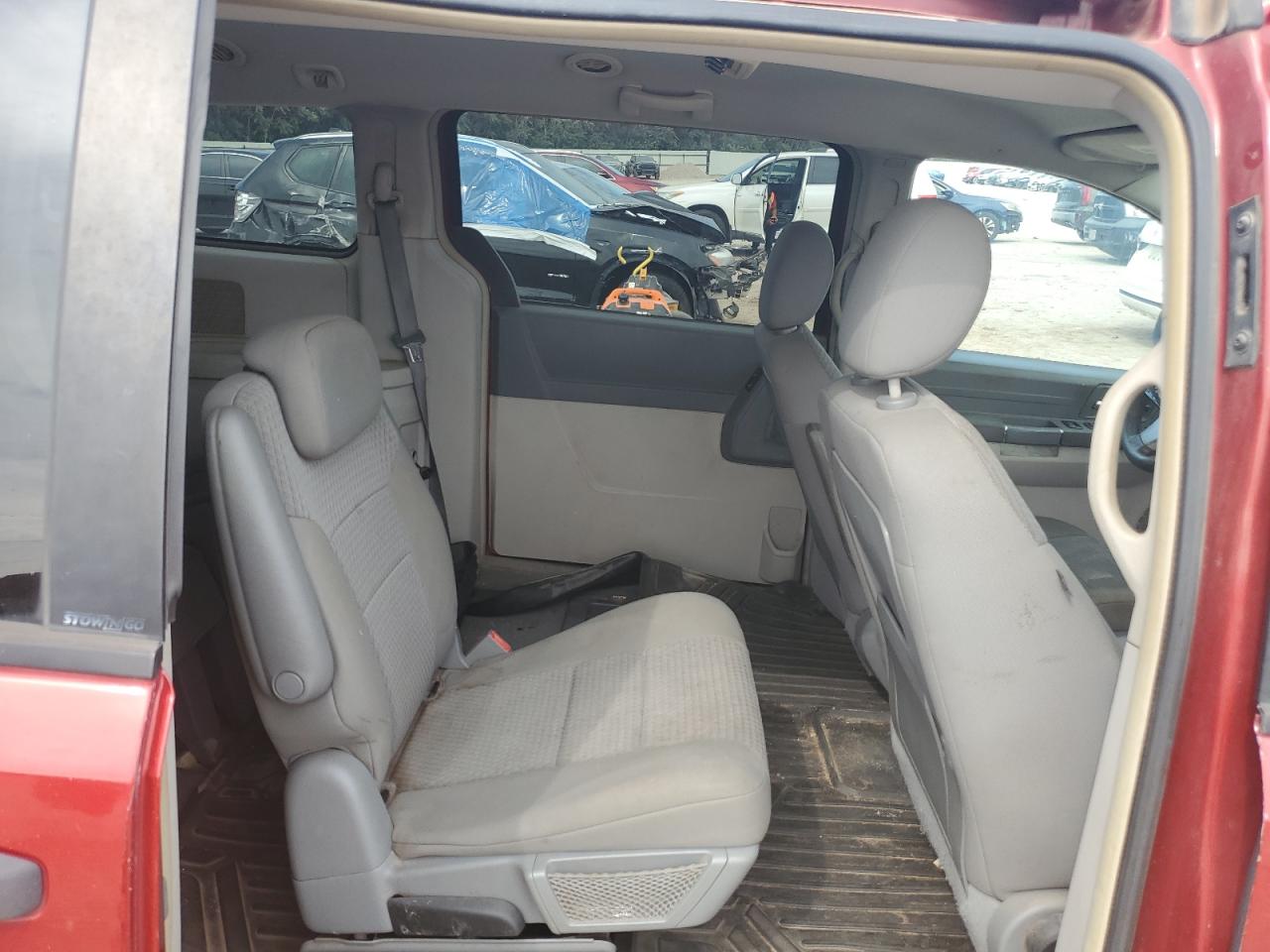 2008 Chrysler Town & Country Lx VIN: 2A8HR44HX8R819849 Lot: 81699865