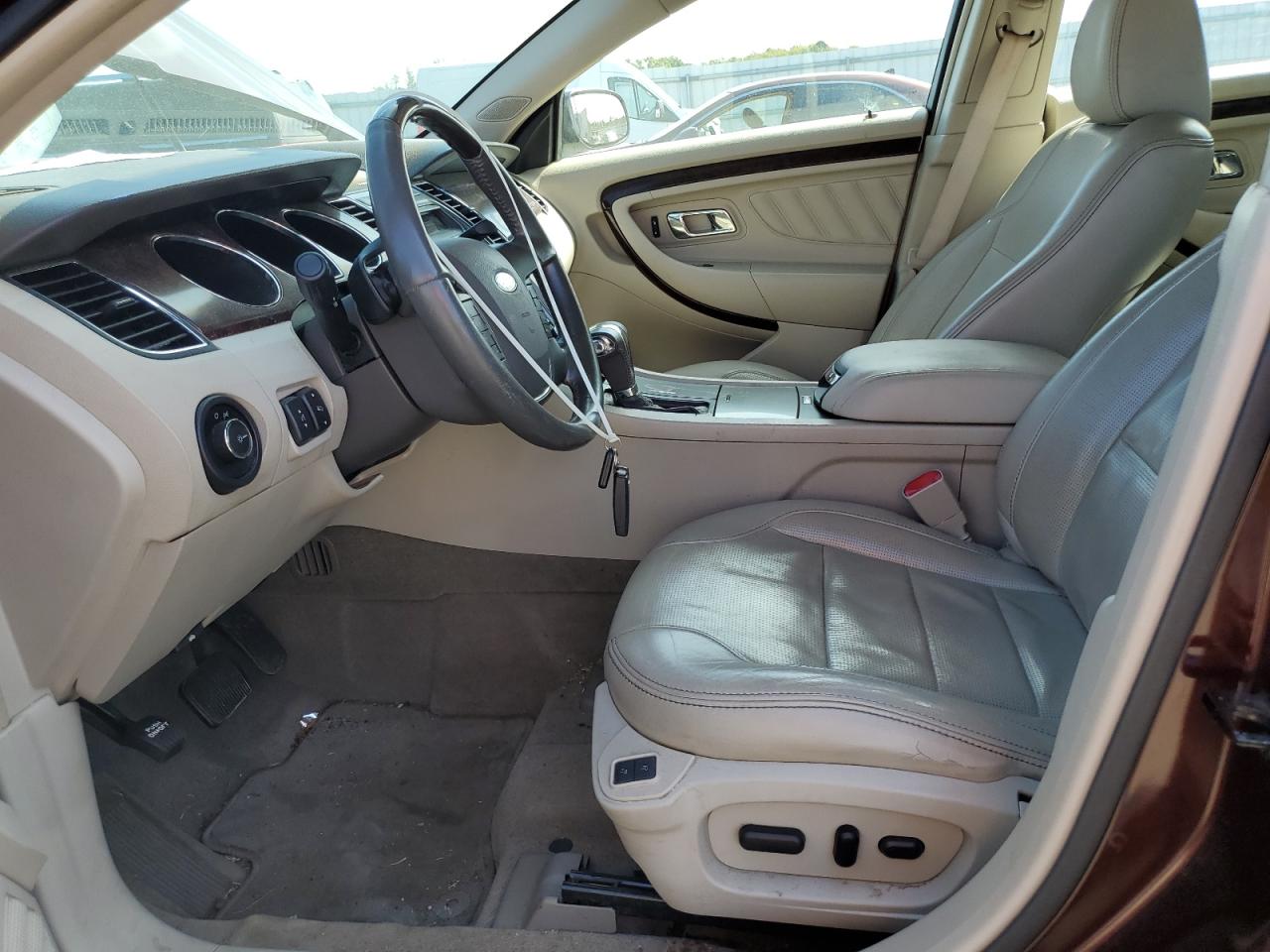 2012 Ford Taurus Limited VIN: 1FAHP2FW8CG117493 Lot: 84201435