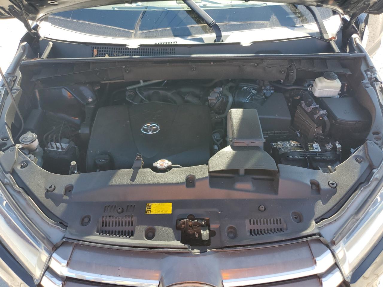 2018 Toyota Highlander Limited VIN: 5TDDZRFHXJS847146 Lot: 82245965