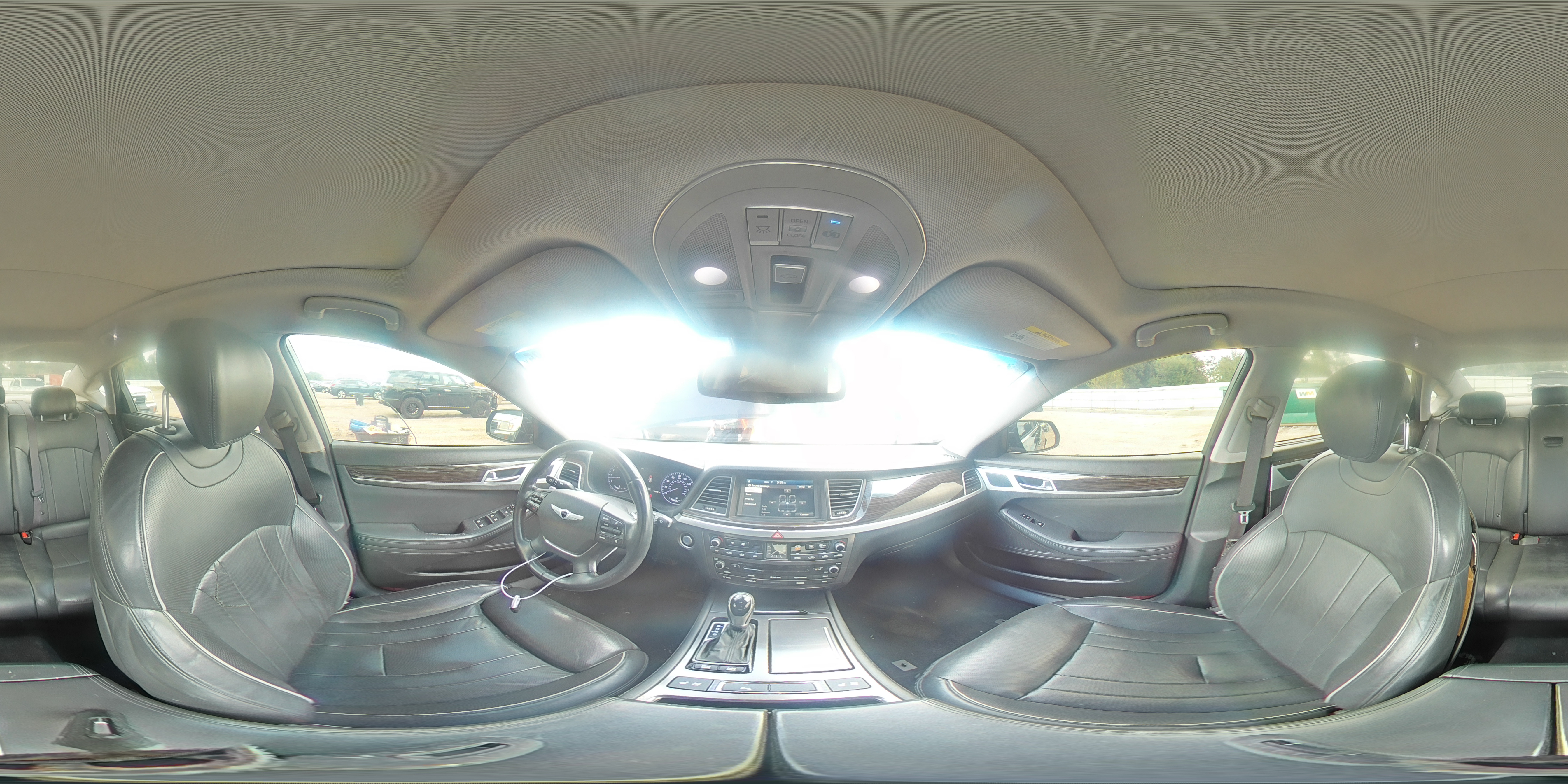 2015 Hyundai Genesis 3.8L VIN: KMHGN4JE1FU036858 Lot: 81178185