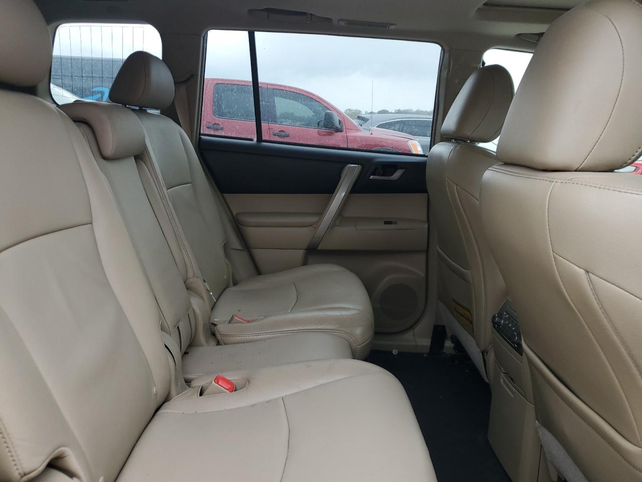 2013 Toyota Highlander Base VIN: 5TDBK3EH4DS180430 Lot: 85075305