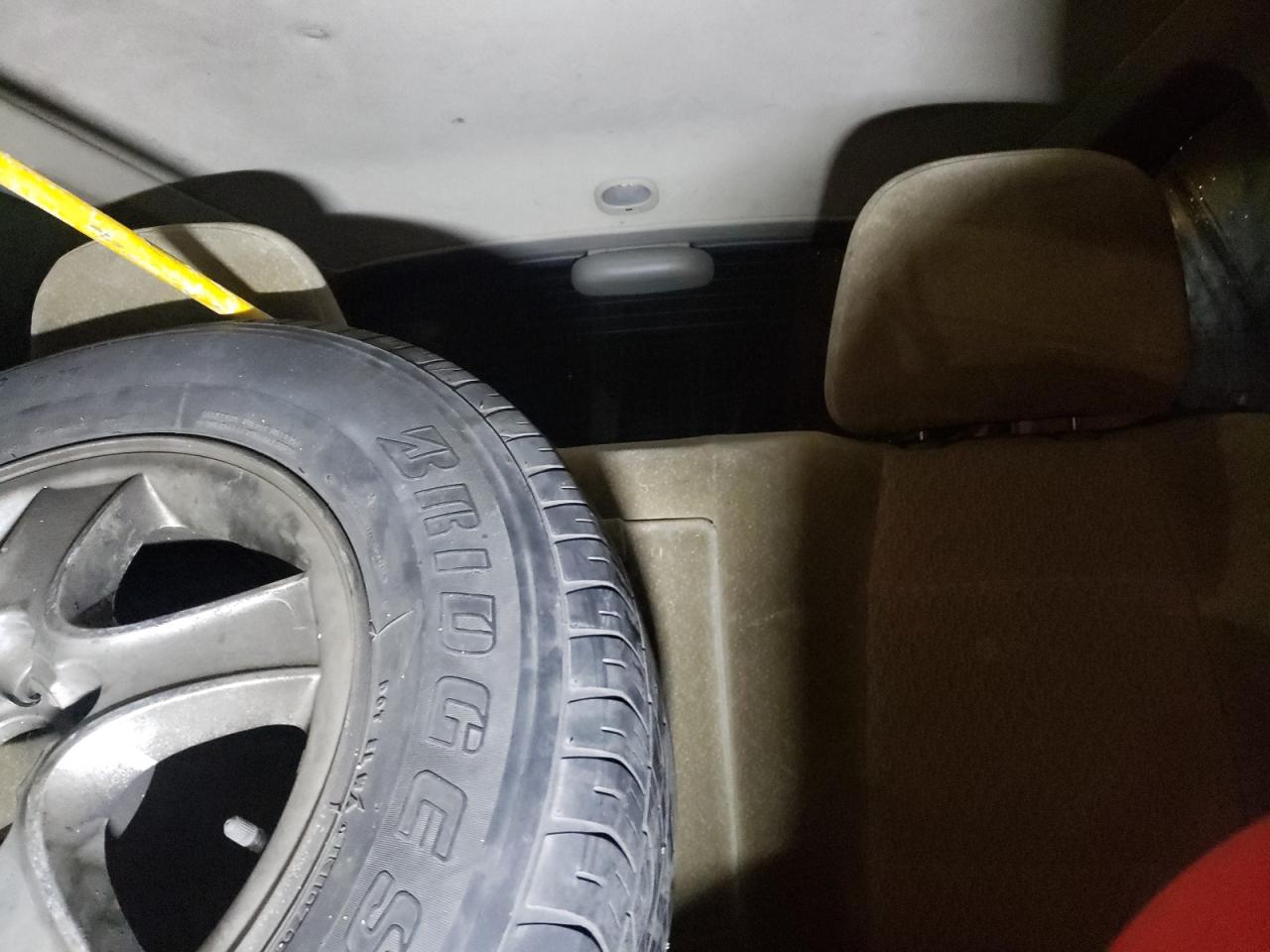 2004 Hyundai Santa Fe Gl VIN: U70537 Lot: 86542375