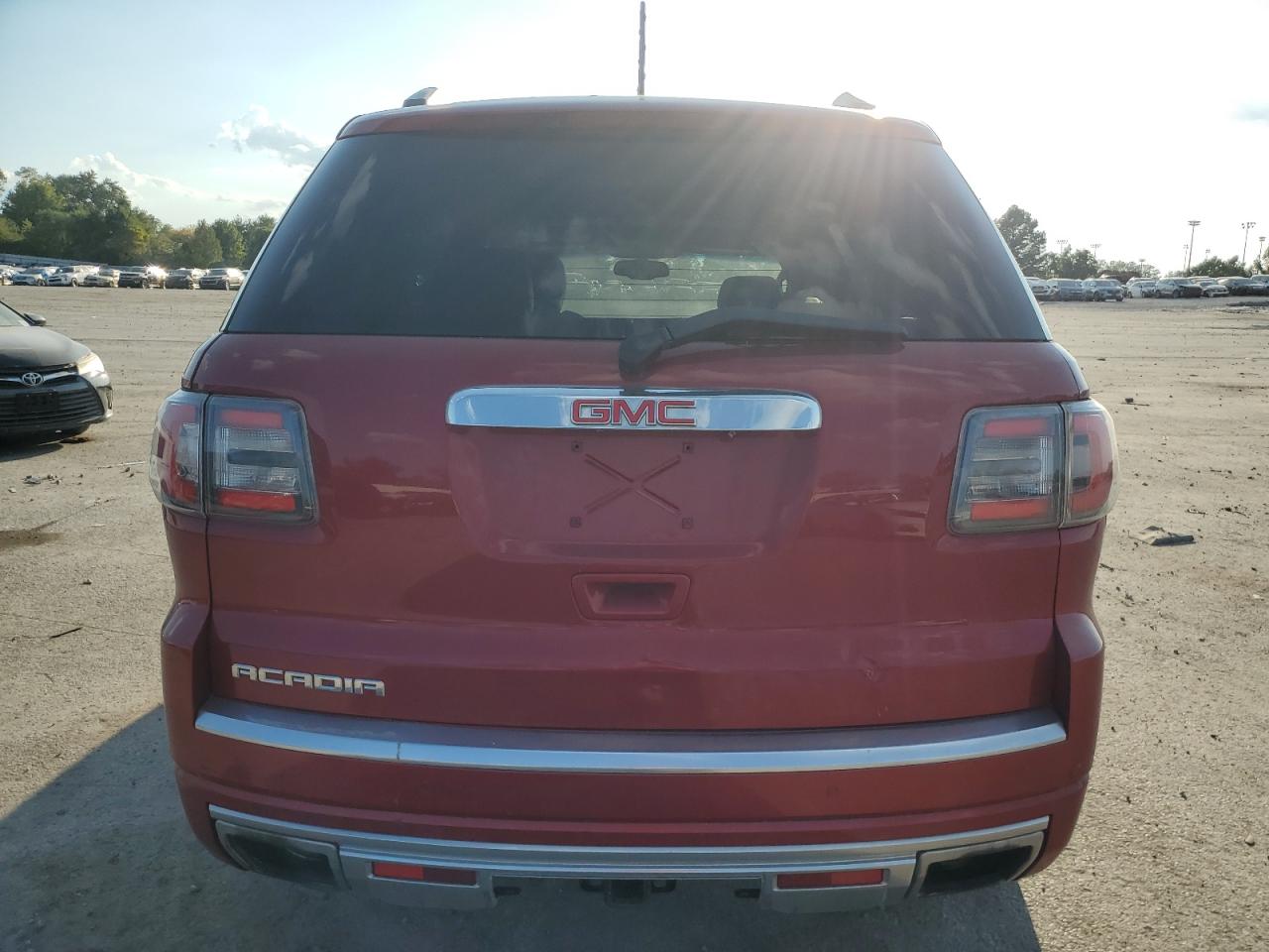 2014 GMC Acadia Denali VIN: 1GKKRTKD8EJ121851 Lot: 85559595