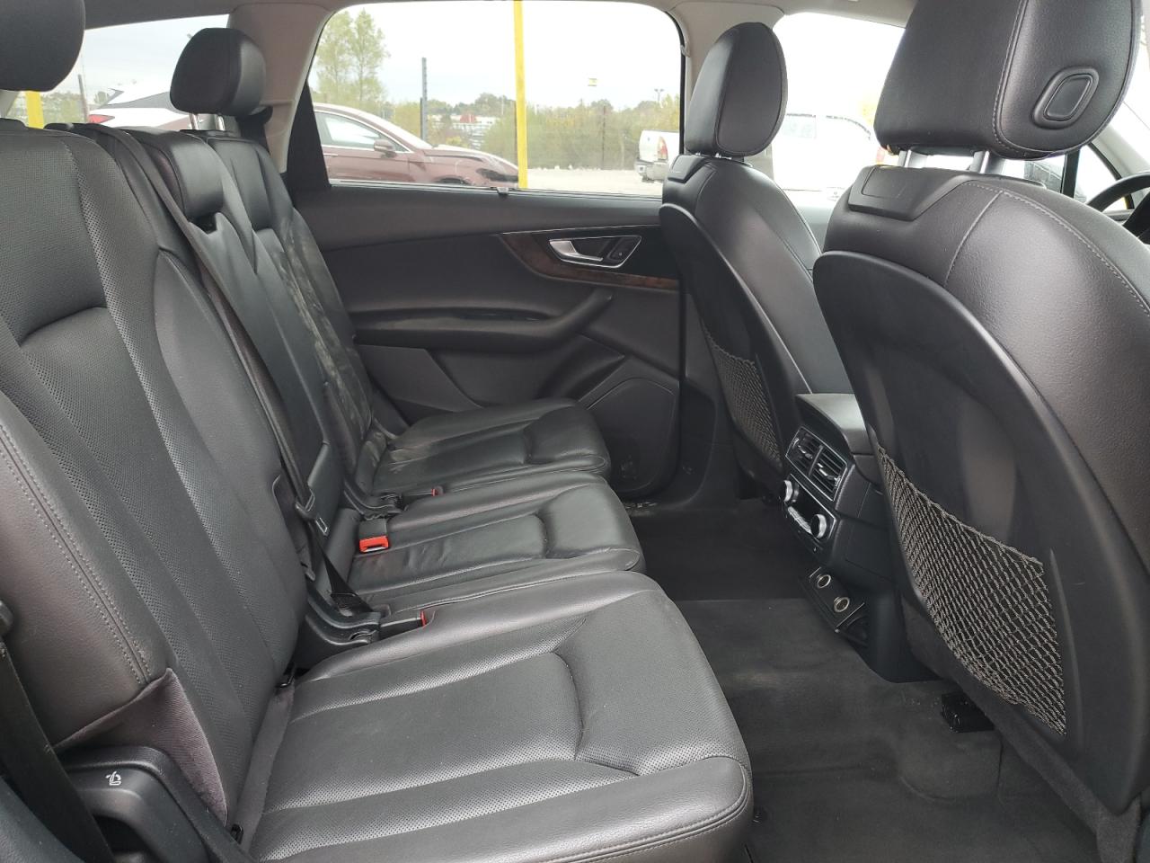 2017 Audi Q7 Premium Plus VIN: WA1LABF76HD025607 Lot: 89852335