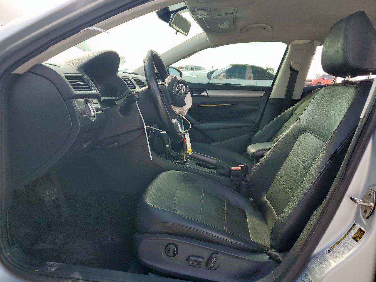 2015 Volkswagen Passat S VIN: 1VWAT7A38FC021583 Lot: 85674655