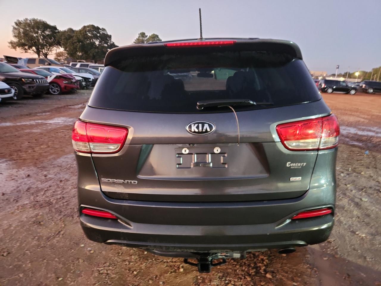 2017 Kia Sorento Lx VIN: 5XYPG4A33HG255502 Lot: 90890555