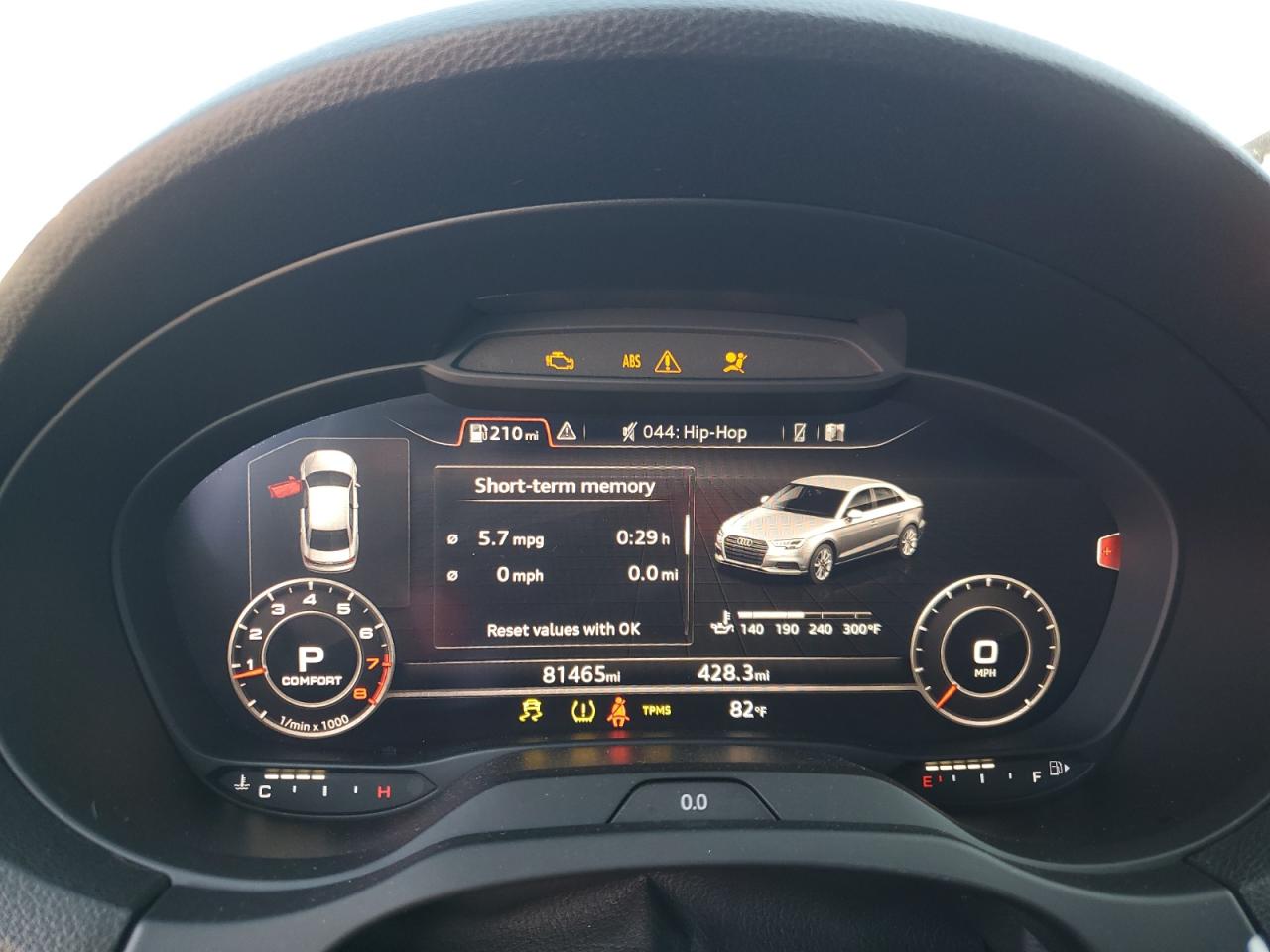 2018 Audi A3 Premium Plus VIN: WAUJ8GFF3J1014811 Lot: 85005915