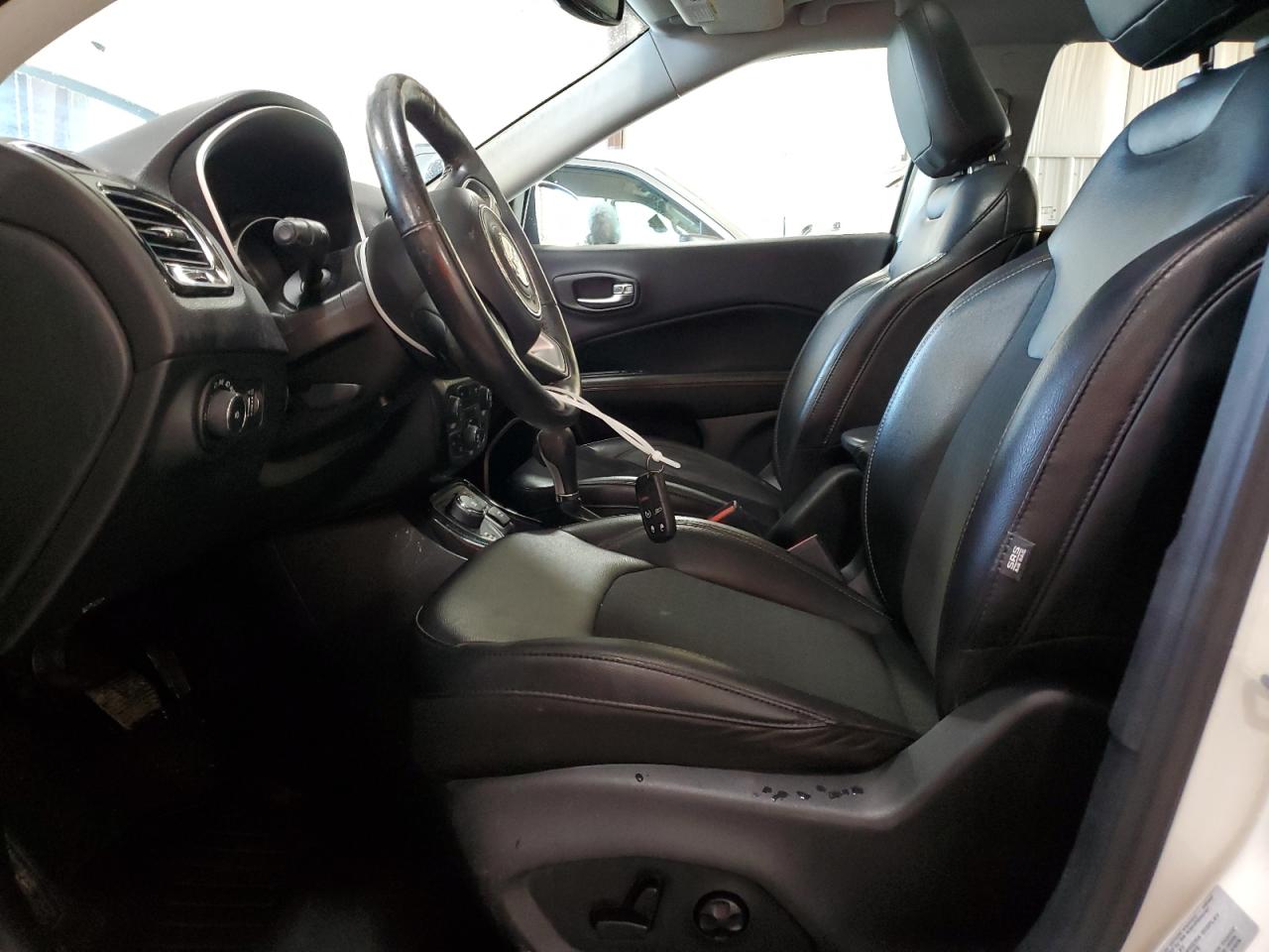 2017 Jeep Compass Limited VIN: 3C4NJDCBXHT635376 Lot: 85352035