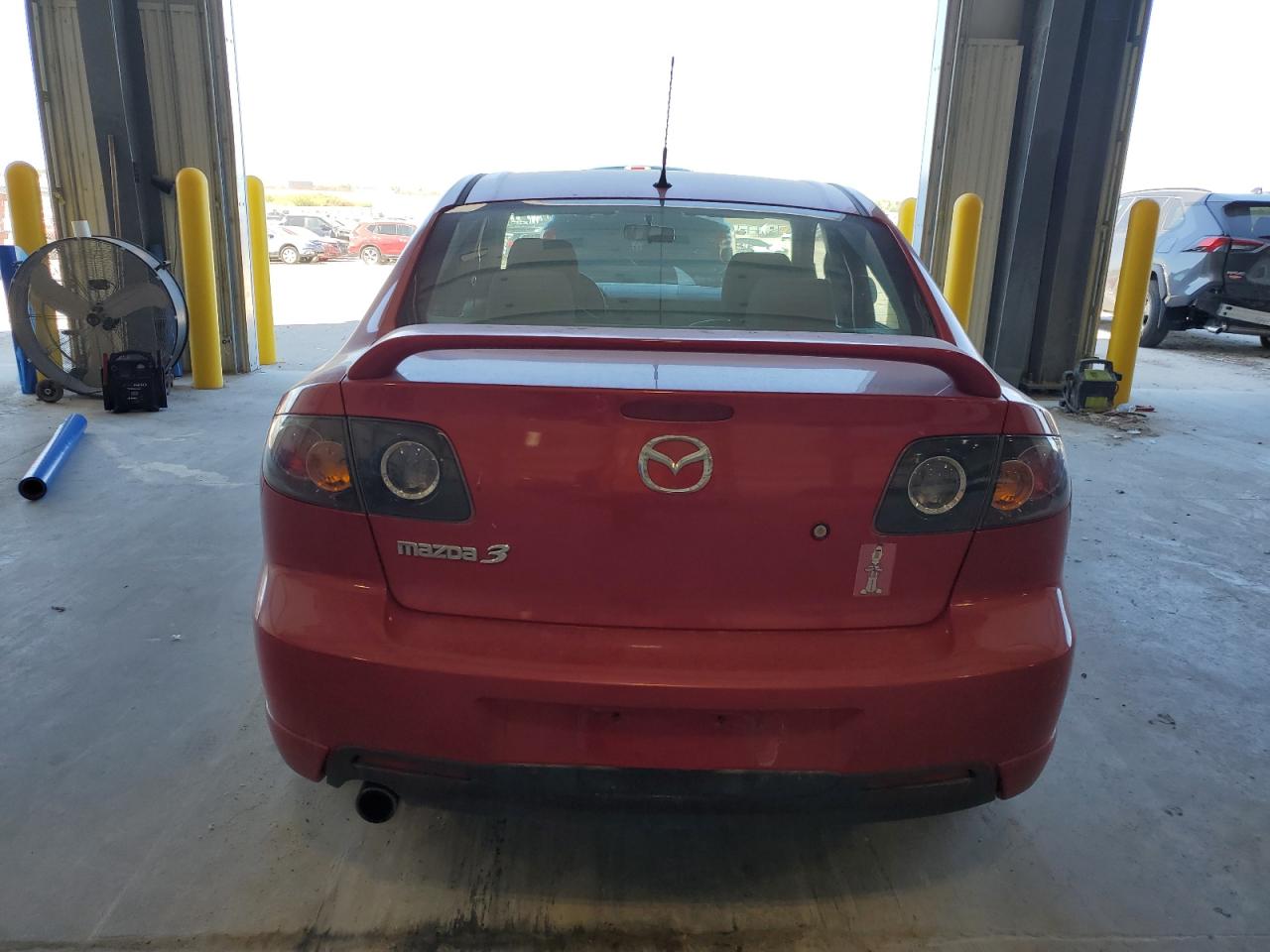 2005 Mazda 3 S VIN: JM1BK323951231766 Lot: 85726365
