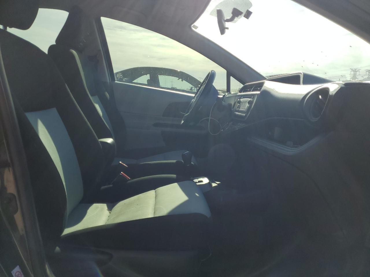 2013 Toyota Prius C VIN: JTDKDTB36D1552687 Lot: 89929335