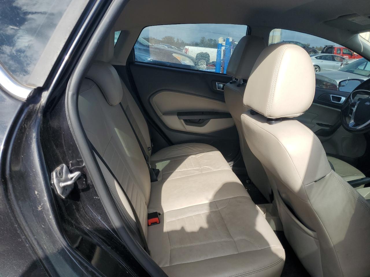 2014 Ford Fiesta Titanium VIN: 3FADP4FJ5EM163225 Lot: 90686865