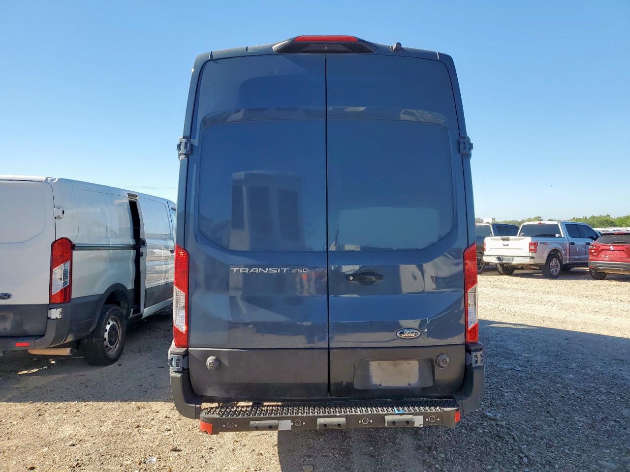 2020 Ford Transit T-250 VIN: 1FTBR3X86LKB13469 Lot: 84799295