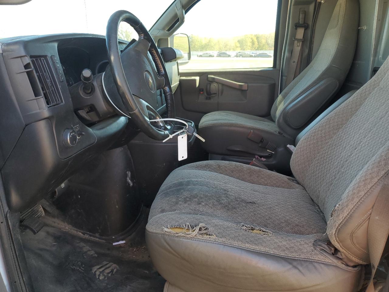 2019 Chevrolet Express G2500 VIN: 1GCWGAFP9K1298190 Lot: 81486585