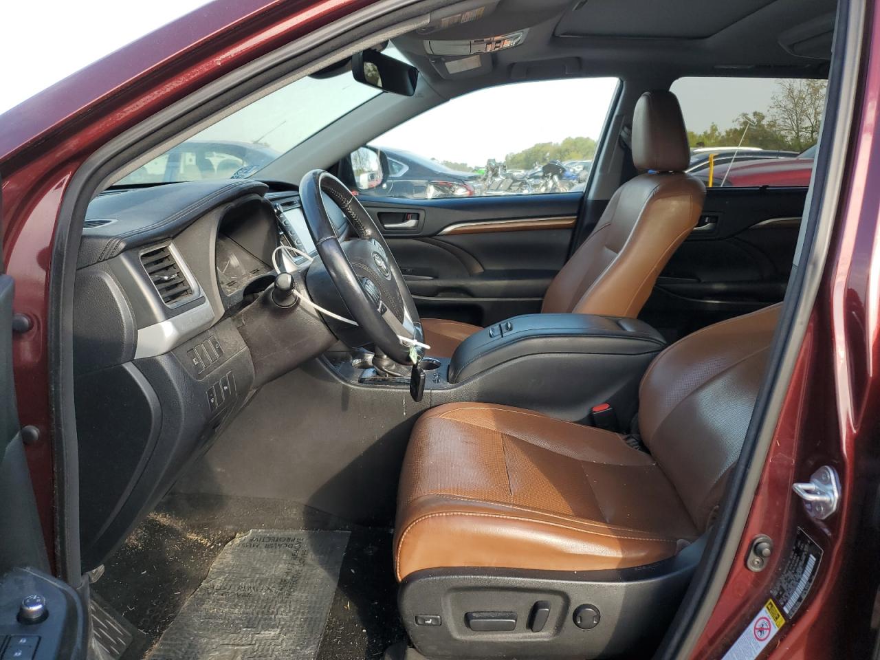 2017 Toyota Highlander Hybrid Limited VIN: 5TDDGRFH2HS021729 Lot: 82463695