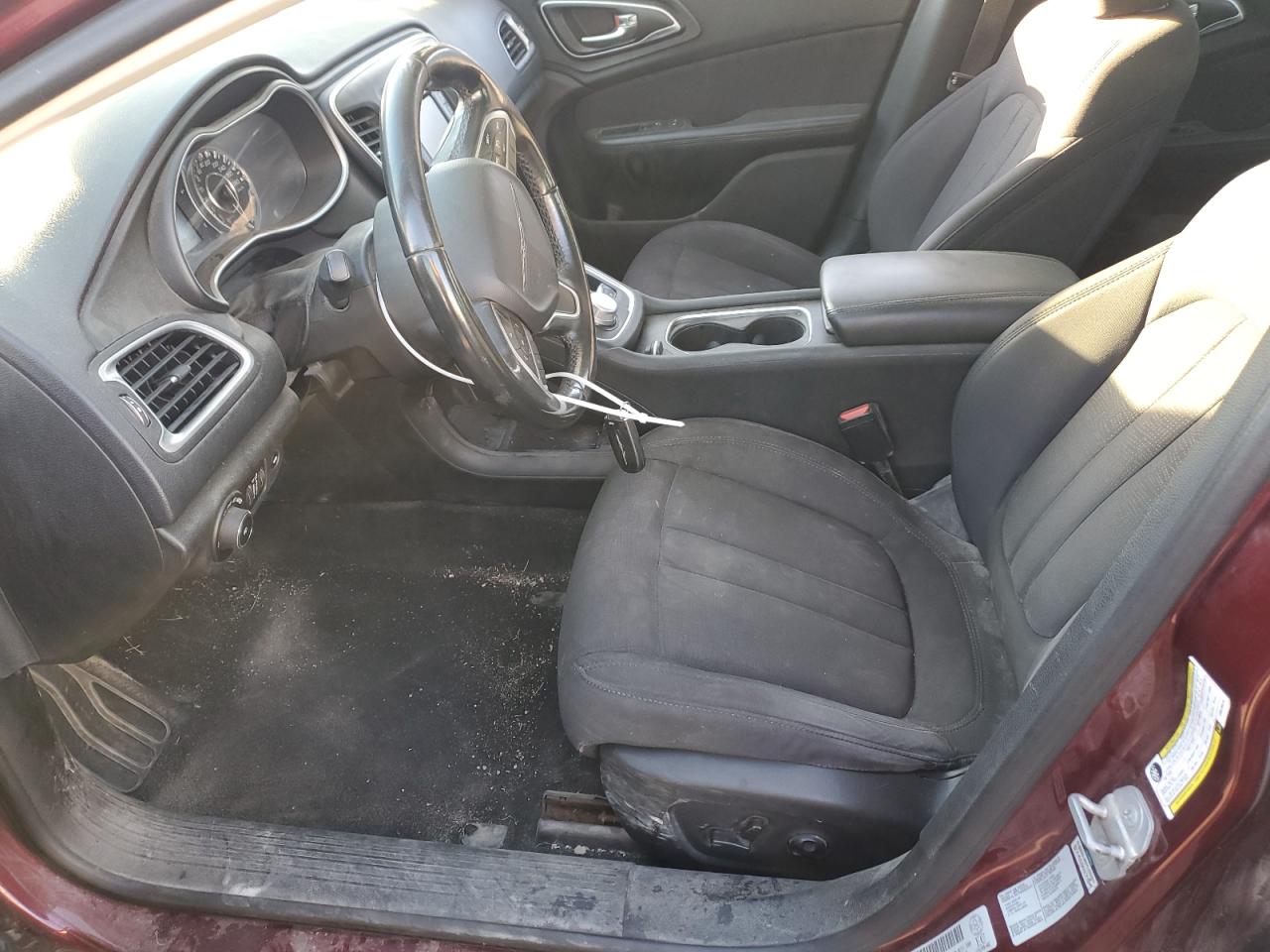 2015 Chrysler 200 Limited VIN: 1C3CCCAB9FN570679 Lot: 69926245