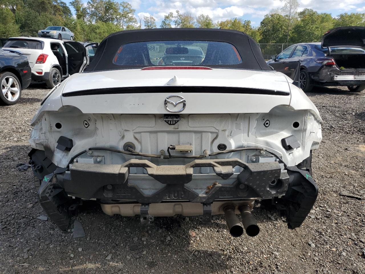 2017 Mazda Mx-5 Miata Club VIN: JM1NDAC72H0124811 Lot: 85698605