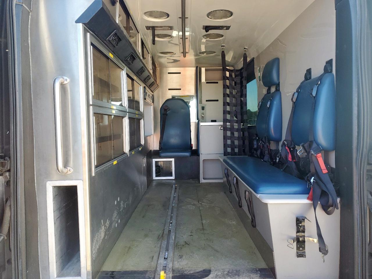 2016 Ford Transit Ambulance VIN: 1FDYR2CG8GKA65136 Lot: 90832585